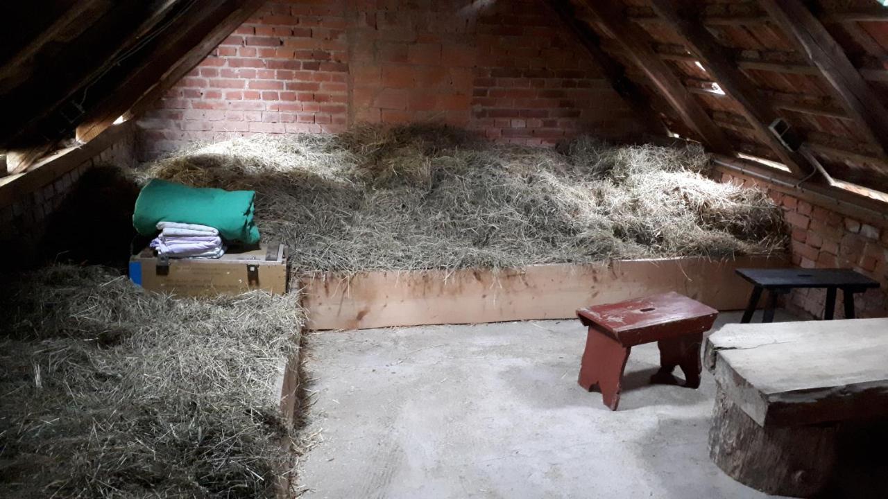 Heuhotel Farm Own Sleeping Bag Free Wifi Hausbreitenbach المظهر الخارجي الصورة
