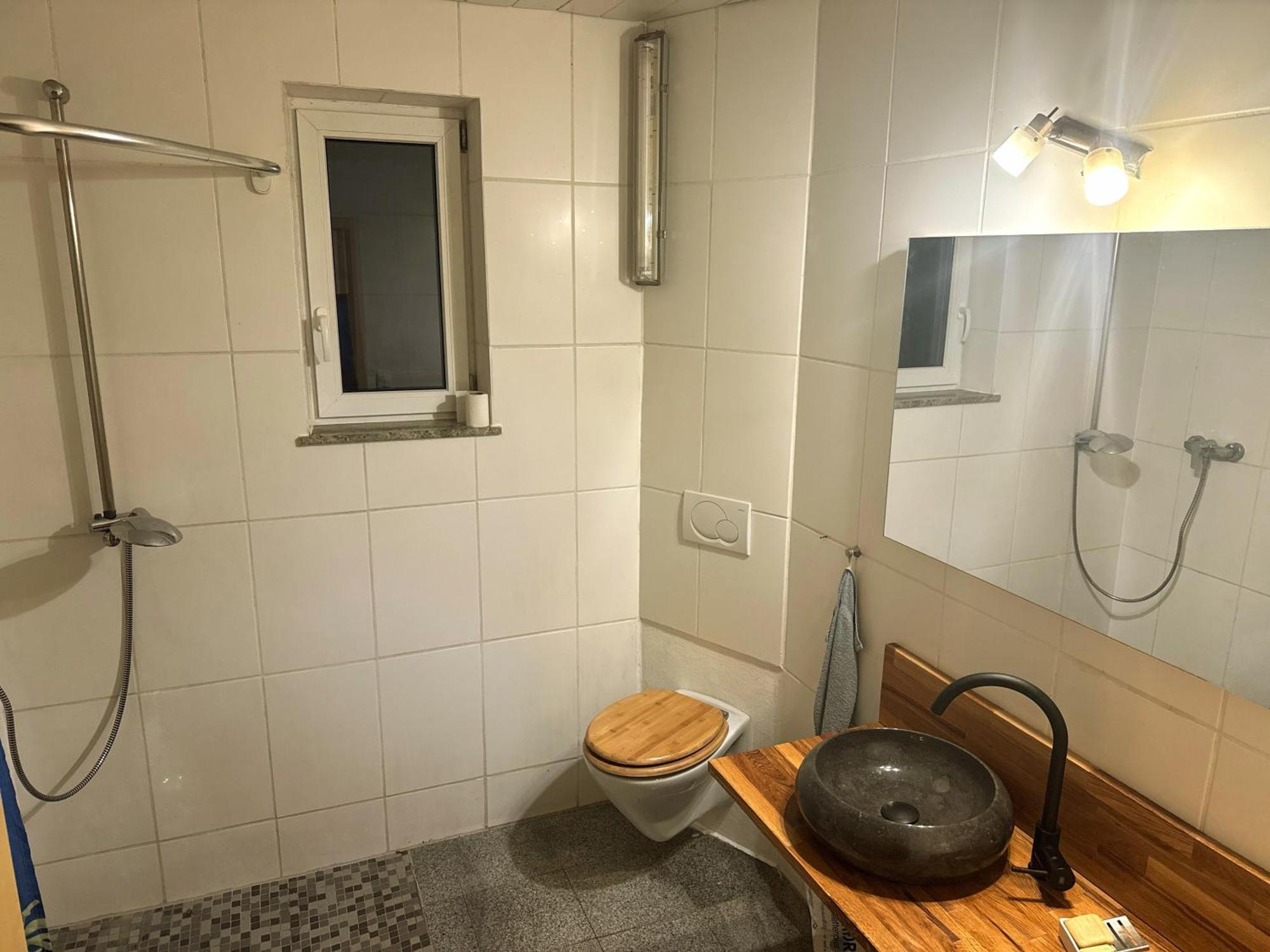 Heuhotel Farm Own Sleeping Bag Free Wifi Hausbreitenbach المظهر الخارجي الصورة